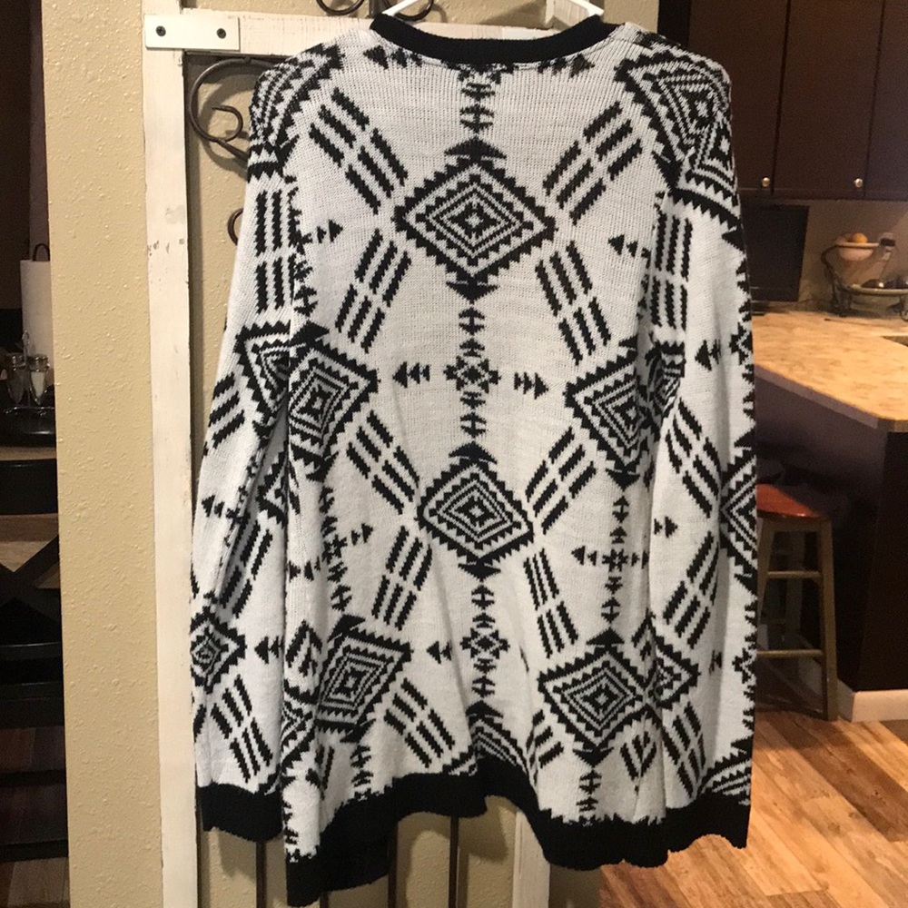 Aztec print cardigan - Picture 2 of 2